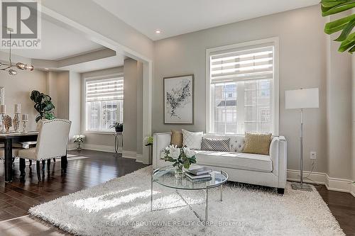 459 Threshing Mill Boulevard, Oakville, ON - Indoor Photo Showing Living Room