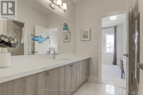 459 Threshing Mill Boulevard, Oakville, ON - Indoor Photo Showing Bathroom