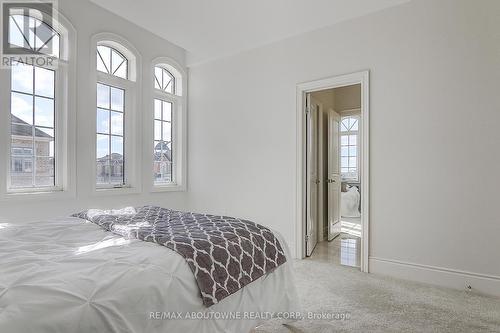 459 Threshing Mill Boulevard, Oakville, ON - Indoor Photo Showing Bedroom