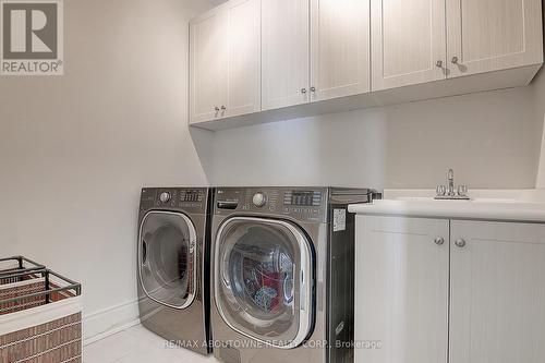 459 Threshing Mill Boulevard, Oakville, ON - Indoor Photo Showing Laundry Room