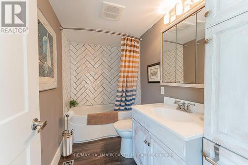 16 Cedar Dale Drive, Kawartha Lakes (Kirkfield), ON - Indoor Photo Showing Bathroom