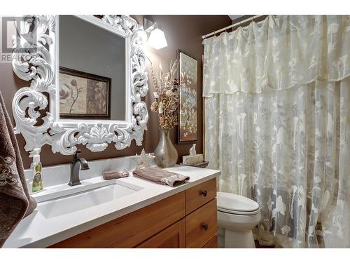 1831 Horizon Drive, West Kelowna, BC - Indoor Photo Showing Bathroom