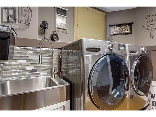 1831 Horizon Drive, West Kelowna, BC - Indoor Photo Showing Laundry Room