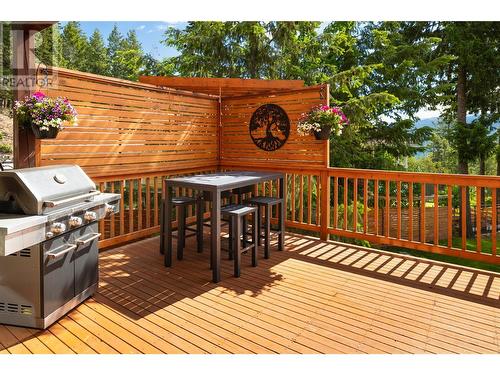 10231 Columbia Way, Vernon, BC - Outdoor With Deck Patio Veranda With Exterior