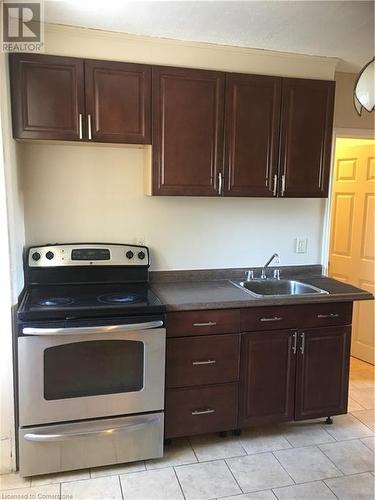 840-846 King Street E, Cambridge, ON - Indoor Photo Showing Kitchen