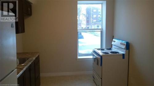 840-846 King Street E, Cambridge, ON - Indoor Photo Showing Other Room