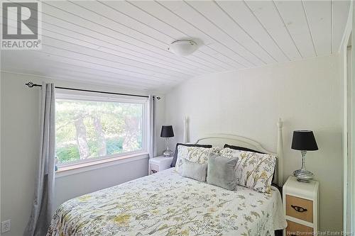 892 Pleasant Drive, Minto, NB - Indoor Photo Showing Bedroom