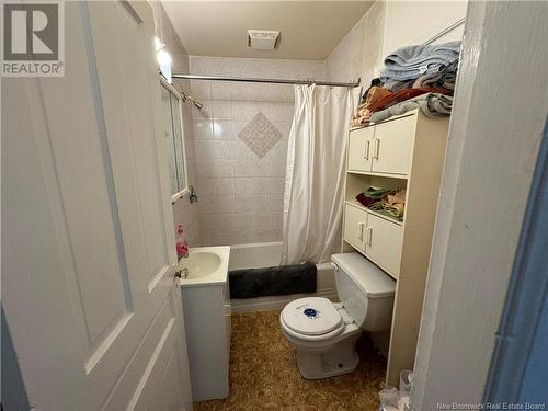 342 Duke Street, Saint John, NB - Indoor Photo Showing Bathroom