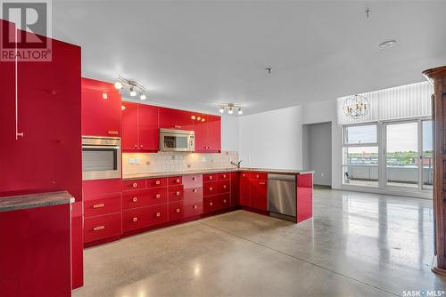 513 120 23Rd Street E, Saskatoon, SK - Indoor Photo Showing Kitchen