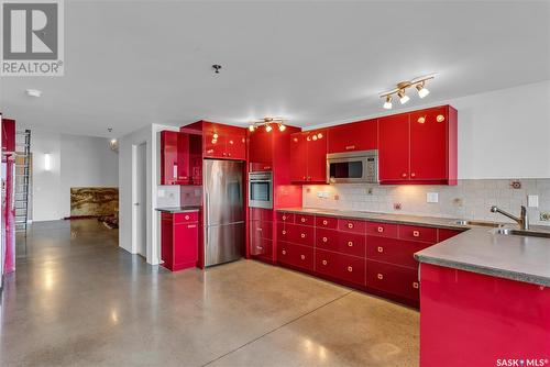 513 120 23Rd Street E, Saskatoon, SK - Indoor Photo Showing Kitchen