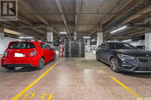 513 120 23Rd Street E, Saskatoon, SK - Indoor Photo Showing Garage