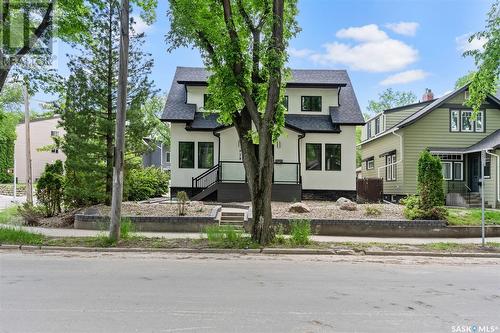 928 Temperance Street, Saskatoon, SK - Outdoor With Facade