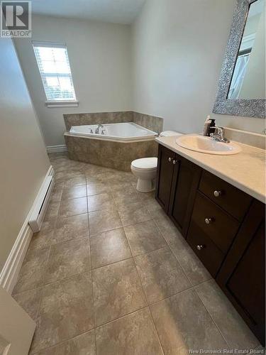 77 Des Frenes Court, Dieppe, NB - Indoor Photo Showing Bathroom