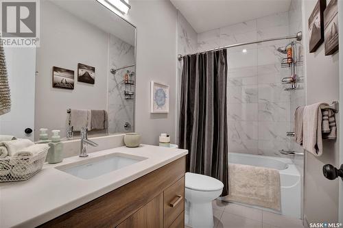 503 Pichler Way, Saskatoon, SK - Indoor Photo Showing Bathroom