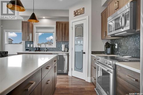 503 Pichler Way, Saskatoon, SK - Indoor Photo Showing Kitchen With Upgraded Kitchen