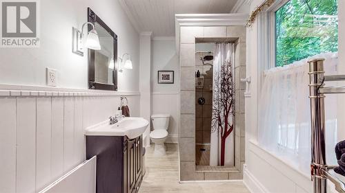 100 Hamilton Avenue, St.John’S, NL - Indoor Photo Showing Bathroom