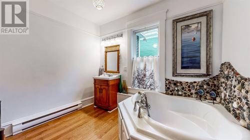 100 Hamilton Avenue, St.John’S, NL - Indoor Photo Showing Bathroom