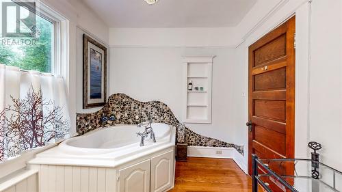 100 Hamilton Avenue, St.John’S, NL - Indoor Photo Showing Bathroom