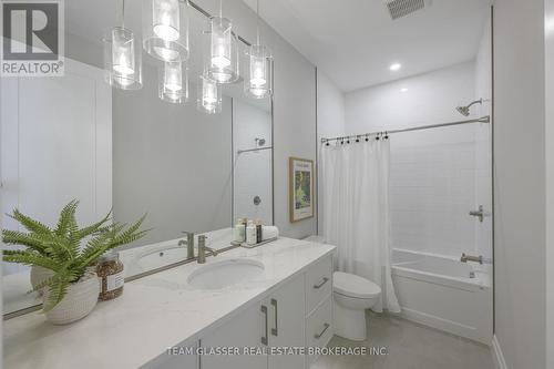 157 Windermere Road, London, ON - Indoor Photo Showing Bathroom