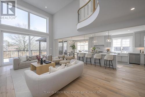 157 Windermere Road, London, ON - Indoor Photo Showing Living Room