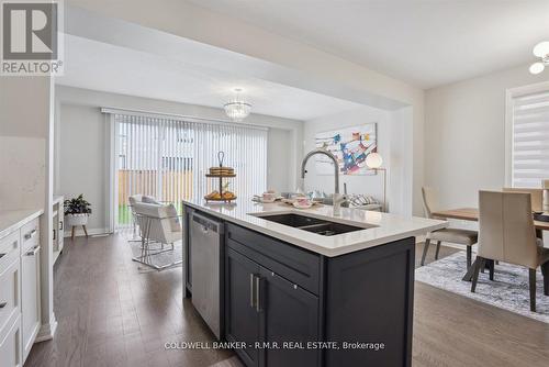 62 Clipper Lane, Clarington (Bowmanville), ON - Indoor Photo Showing Kitchen With Double Sink With Upgraded Kitchen