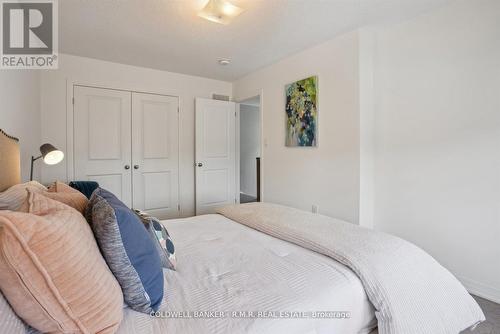 62 Clipper Lane, Clarington (Bowmanville), ON - Indoor Photo Showing Bedroom