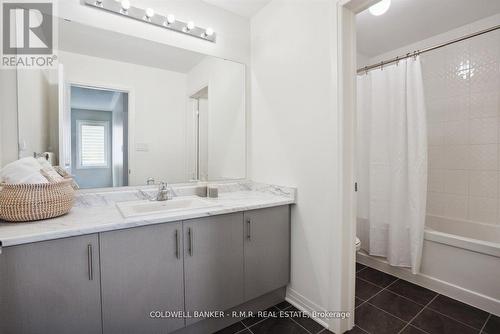 62 Clipper Lane, Clarington (Bowmanville), ON - Indoor Photo Showing Bathroom