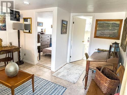 103 Second Street, Deseronto, ON - Indoor Photo Showing Living Room