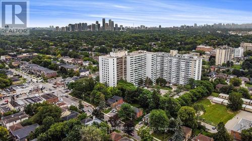 1401 - 3000 Bathurst Street, Toronto (Englemount-Lawrence), ON - Outdoor With View