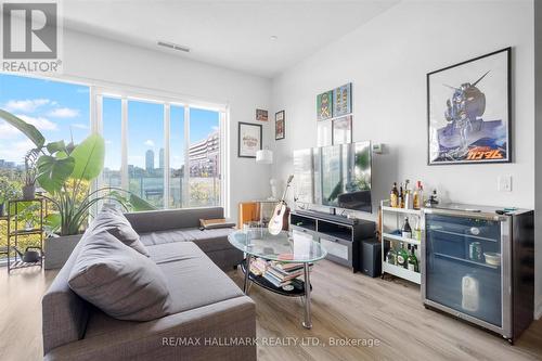 403 - 20 Tubman Avenue, Toronto (Regent Park), ON - Indoor Photo Showing Living Room