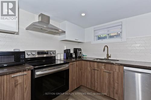 147 Lasalle Avenue, Oshawa (Central), ON - Indoor Photo Showing Kitchen