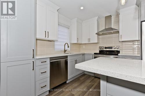 147 Lasalle Avenue, Oshawa (Central), ON - Indoor Photo Showing Kitchen With Stainless Steel Kitchen With Upgraded Kitchen