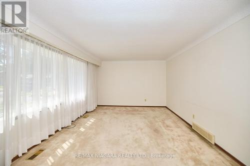 6357 Glengate Street, Niagara Falls, ON - Indoor Photo Showing Other Room