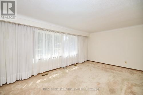 6357 Glengate Street, Niagara Falls, ON - Indoor Photo Showing Other Room