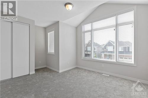 158 Aubrais Crescent, Ottawa, ON - Indoor Photo Showing Other Room