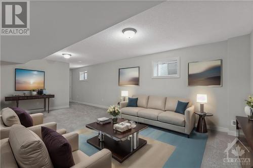 158 Aubrais Crescent, Ottawa, ON - Indoor Photo Showing Living Room