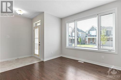 158 Aubrais Crescent, Ottawa, ON - Indoor Photo Showing Other Room