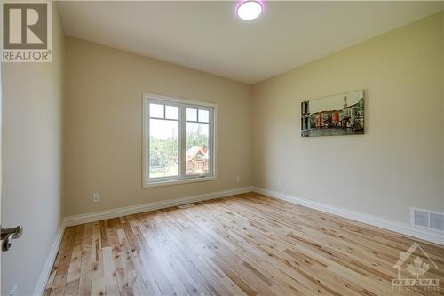 99 Muirfield Court, Ottawa, ON - Indoor Photo Showing Other Room