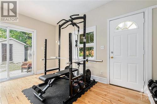 487 Cooper Street, Ottawa, ON - Indoor Photo Showing Gym Room