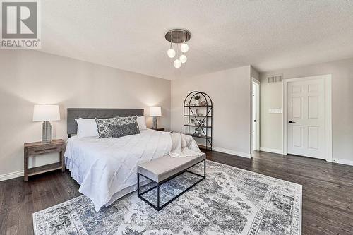 #7 - 25 Manor Park Crescent, Guelph (Old University), ON - Indoor Photo Showing Bedroom