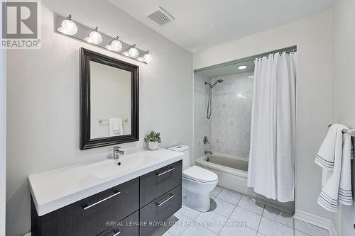 #7 - 25 Manor Park Crescent, Guelph (Old University), ON - Indoor Photo Showing Bathroom