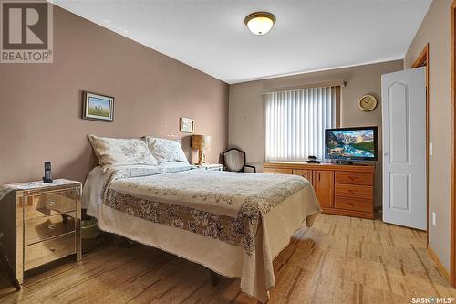 207 4451 Nicurity Drive, Regina, SK - Indoor Photo Showing Bedroom