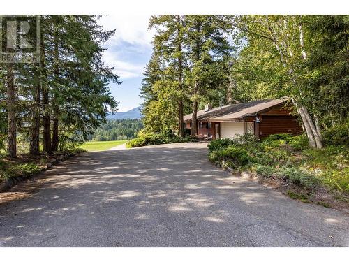 1195 Kirkpatrick Road, Tappen, BC - Outdoor