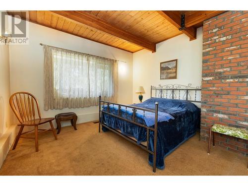 1195 Kirkpatrick Road, Tappen, BC - Indoor Photo Showing Bedroom