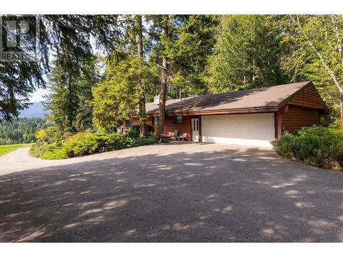 1195 Kirkpatrick Road, Tappen, BC - Outdoor