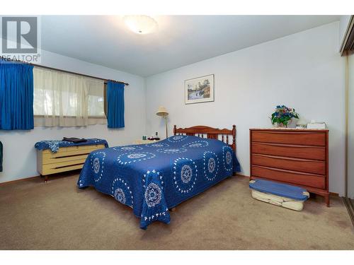 1195 Kirkpatrick Road, Tappen, BC - Indoor Photo Showing Bedroom