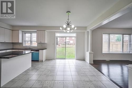 10 Rugman Crescent, Springwater (Minesing), ON - Indoor Photo Showing Kitchen