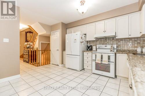 43 Coolsprings Crescent, Caledon, ON - Indoor Photo Showing Kitchen