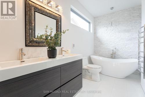 852 Goodwin Road, Mississauga (Lakeview), ON - Indoor Photo Showing Bathroom