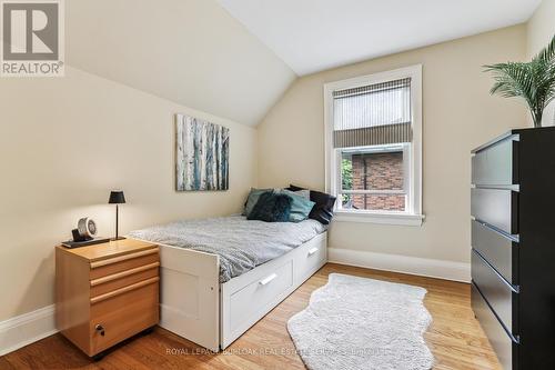 607 Locust Street, Burlington (Brant), ON - Indoor Photo Showing Bedroom